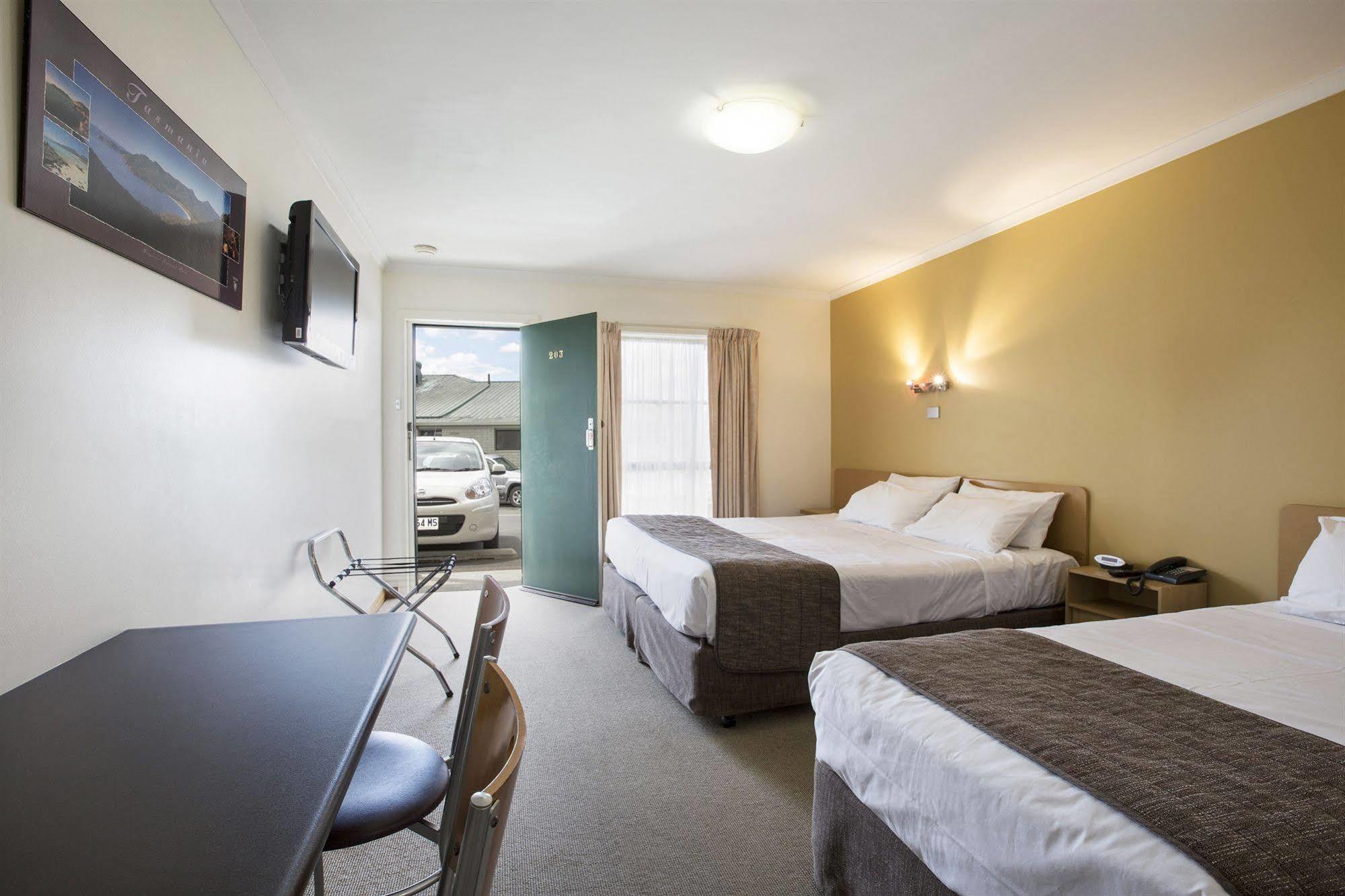 Nightcap At Riverside Hotel Launceston Bagian luar foto